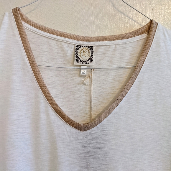 🌲Tru Self Women's v-neck short sleeve top Size XL - Picture 5 of 8